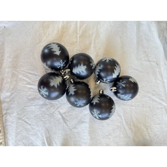 30 Black White Christmas Tree Ornament Assortment 22 Shatterproof 3 Glass Asst - Picture 4 of 6